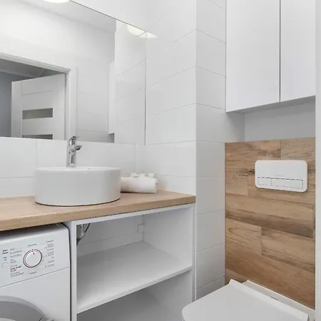 Przytulny Z Parkingiem Blisko Starego Miasta By Renters Apartman